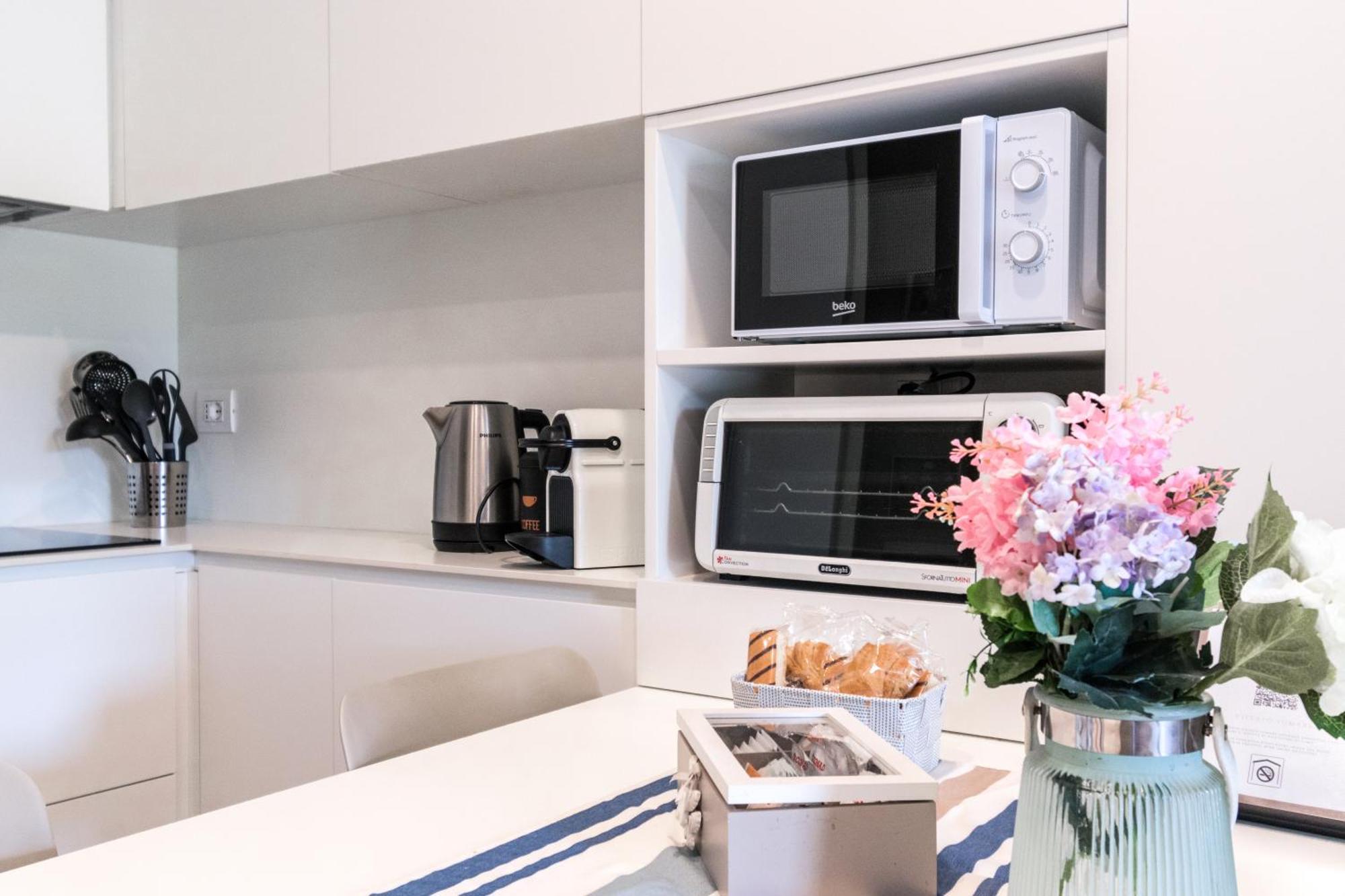 Elegante Appartamento Con Piscina - Wi-Fi & Box Privato サンレモ エクステリア 写真