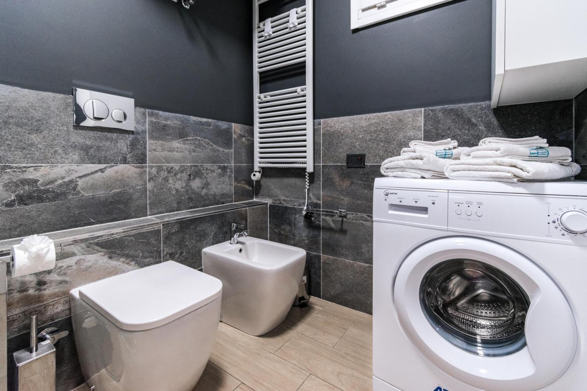 Elegante Appartamento Con Piscina - Wi-Fi & Box Privato サンレモ エクステリア 写真