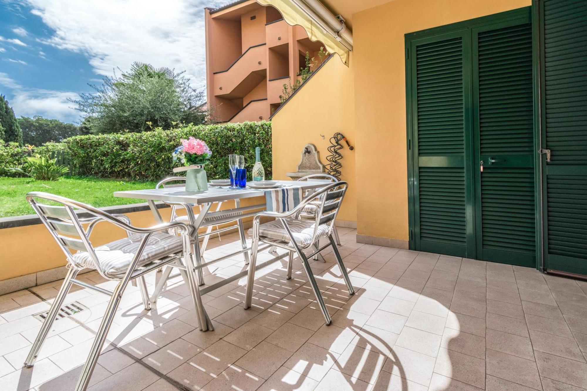 Elegante Appartamento Con Piscina - Wi-Fi & Box Privato サンレモ エクステリア 写真