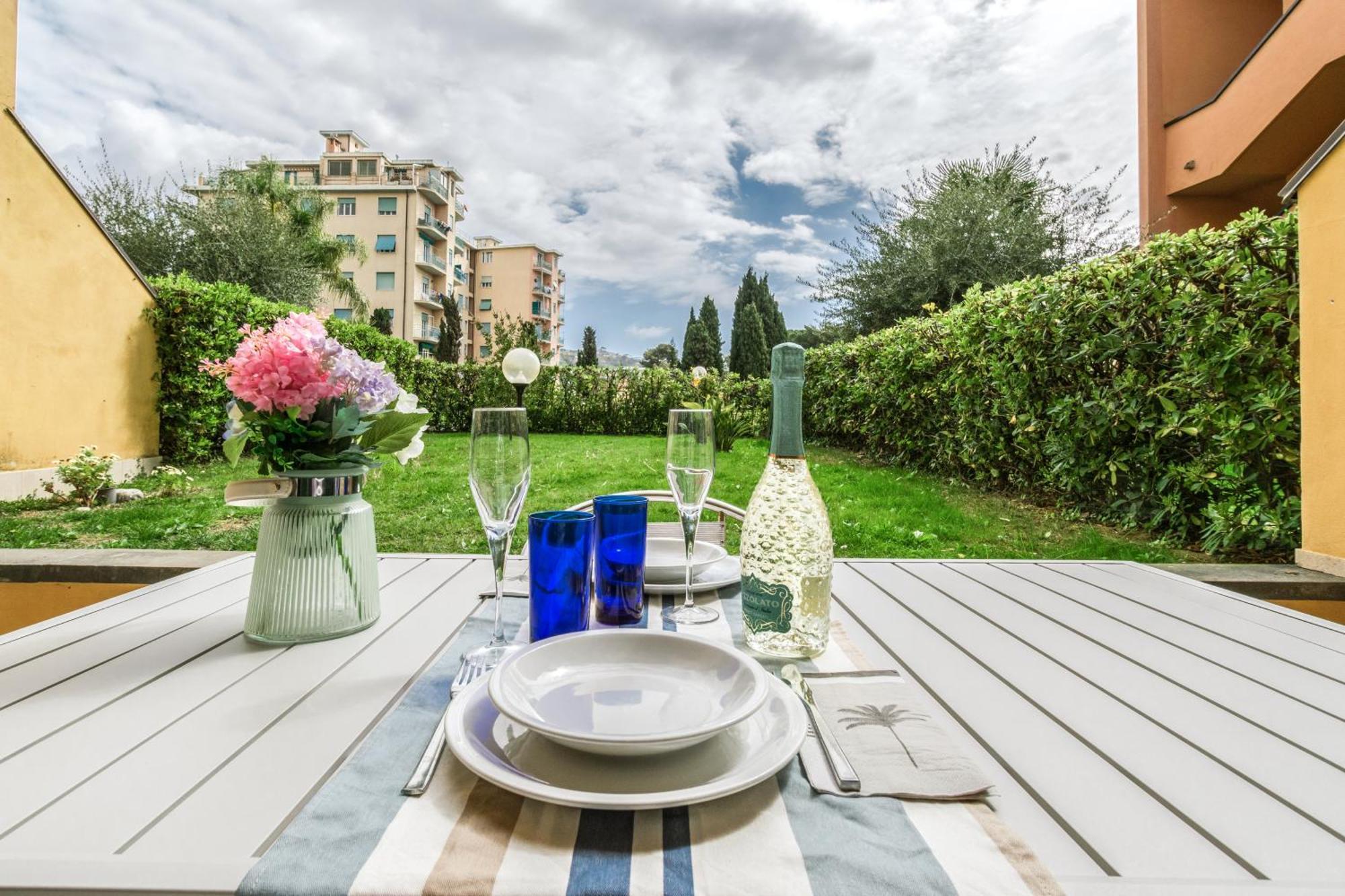 Elegante Appartamento Con Piscina - Wi-Fi & Box Privato サンレモ エクステリア 写真